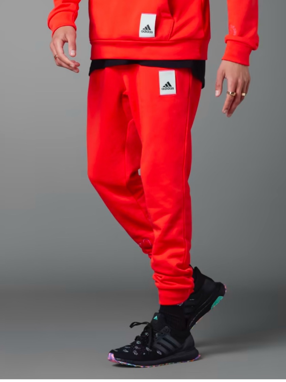 adidas Valentine IL8301 Red Jogger Sweatpants Pink Heart Embroidery Ltd Edition